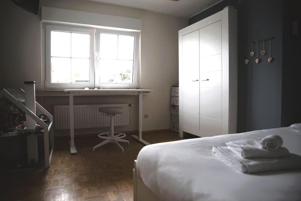 Cozy 3 Bedroom House With 11 Kw Electric Car Charger Hesperange Eksteriør billede